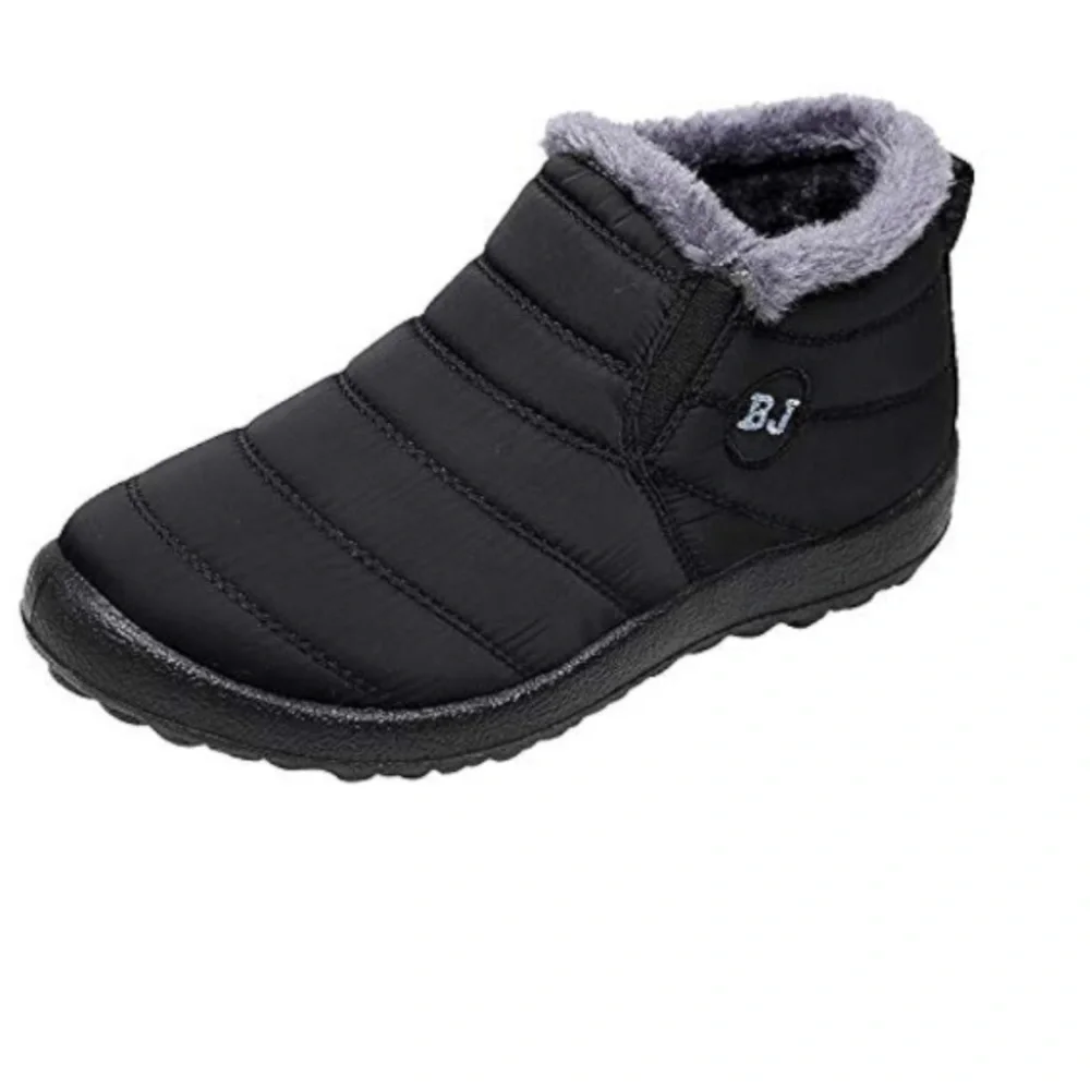 BJ women’s warm and comfortable snow boots black size 9.5 lined with rubber sole